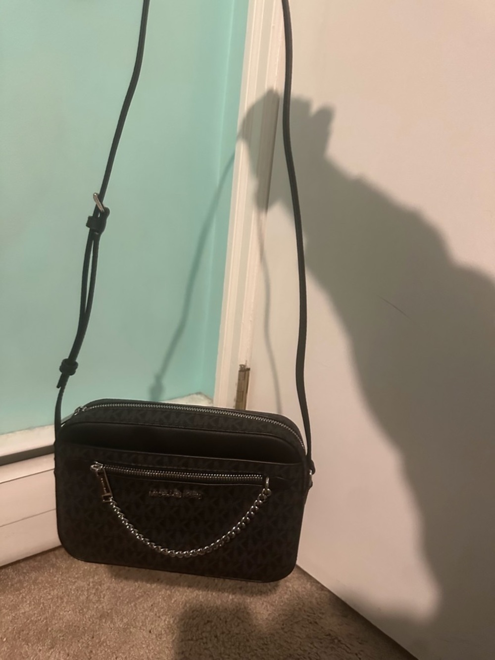 Michael Kors black & silver crossbody purse. Brand new. 5 compartments.